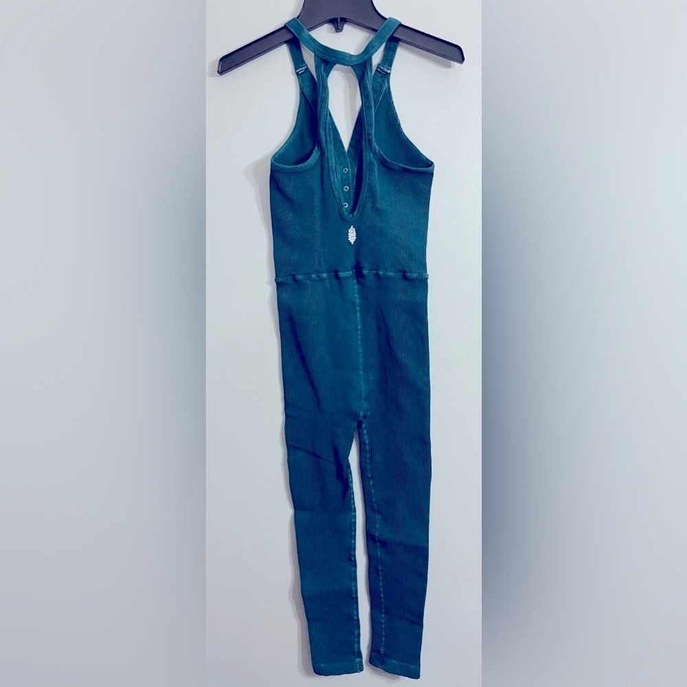 Free People Movement Happiness Runs Henley Green Performance Jumpsuit sz XS/S - Picture 8 of 8
